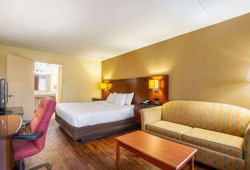 هتل Econo Lodge Naval Station Norfolk