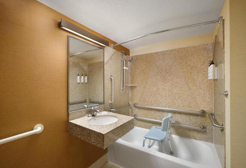هتل Fairfield Inn & Suites Denver Cherry Creek