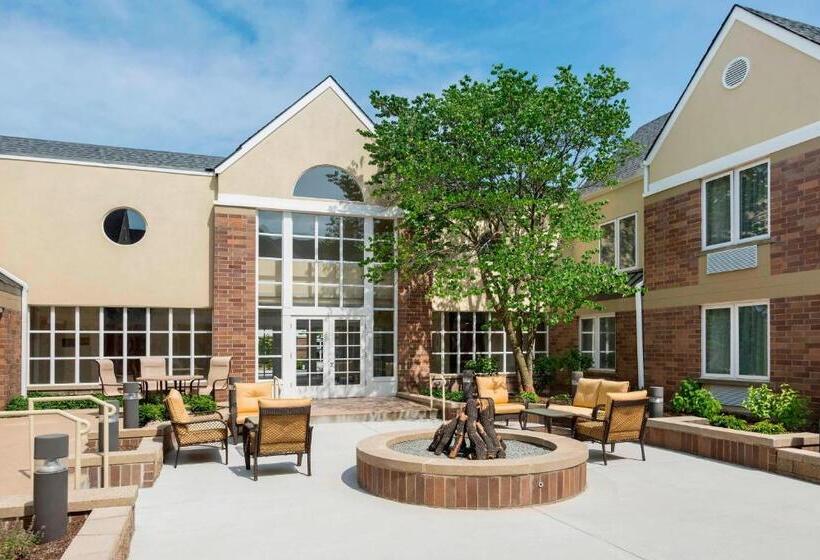 בית מלון כפרי Four Points By Sheraton Buffalo Grove