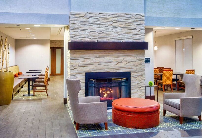 Отель Hampton Inn Haverhill