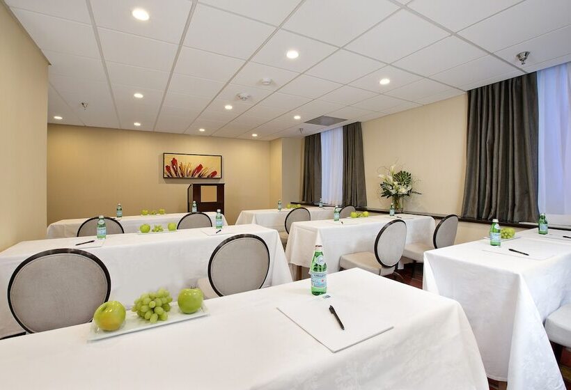 هتل Holiday Inn Express Denver Downtown, An Ihg