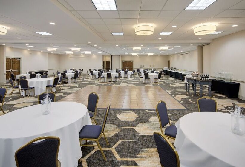 هتل Holiday Inn University Area Charlottesville, An Ihg