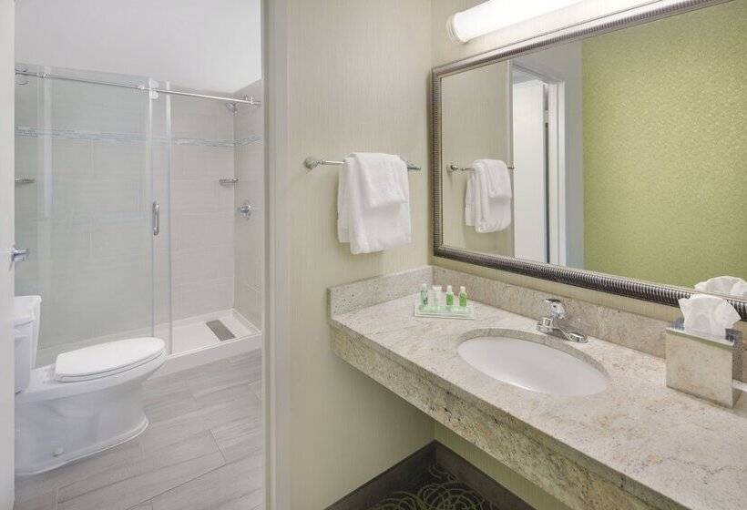 هتل Holiday Inn University Area Charlottesville, An Ihg