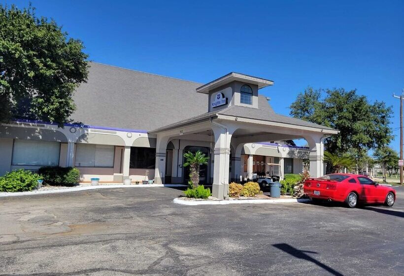 ホテル Knights Inn San Antonio Near Frost Bank Center
