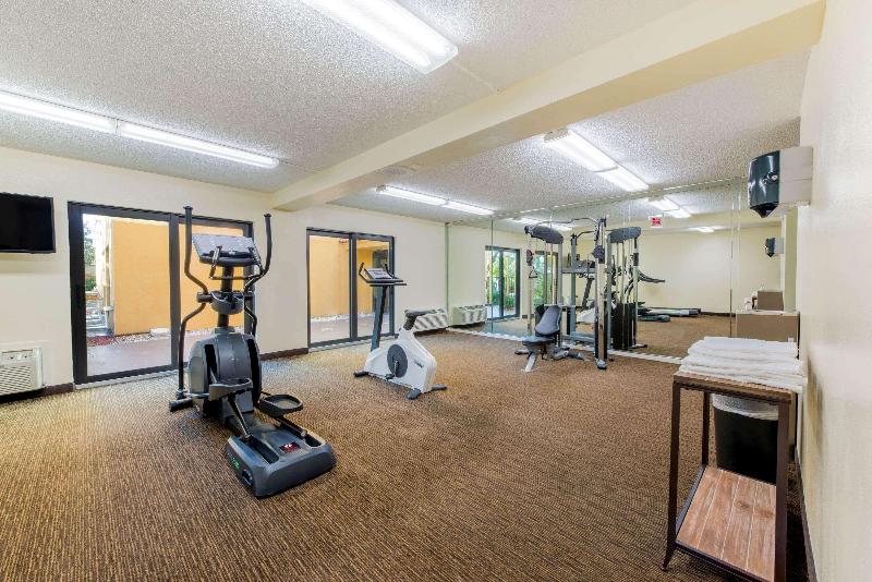 هتل La Quinta By Wyndham Ft Lauderdale Cypress Creek