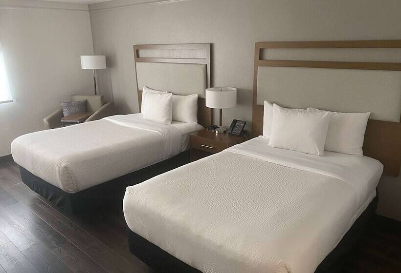 هتل La Quinta By Wyndham Ft Lauderdale Cypress Creek