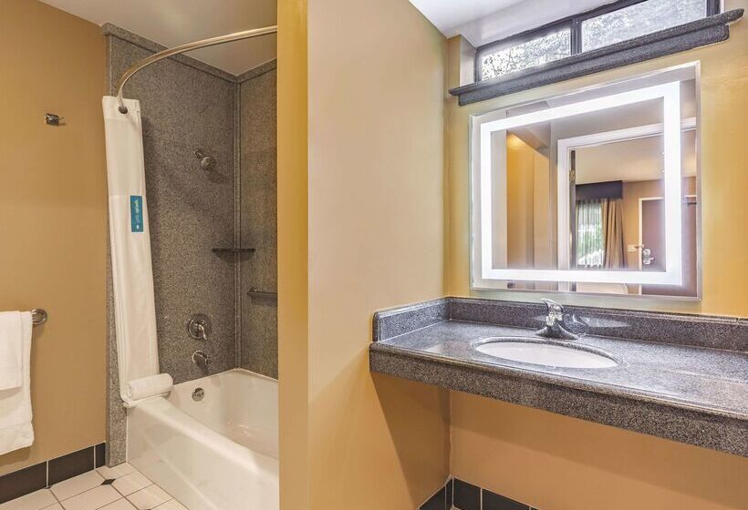 هتل La Quinta By Wyndham San Francisco Airport West