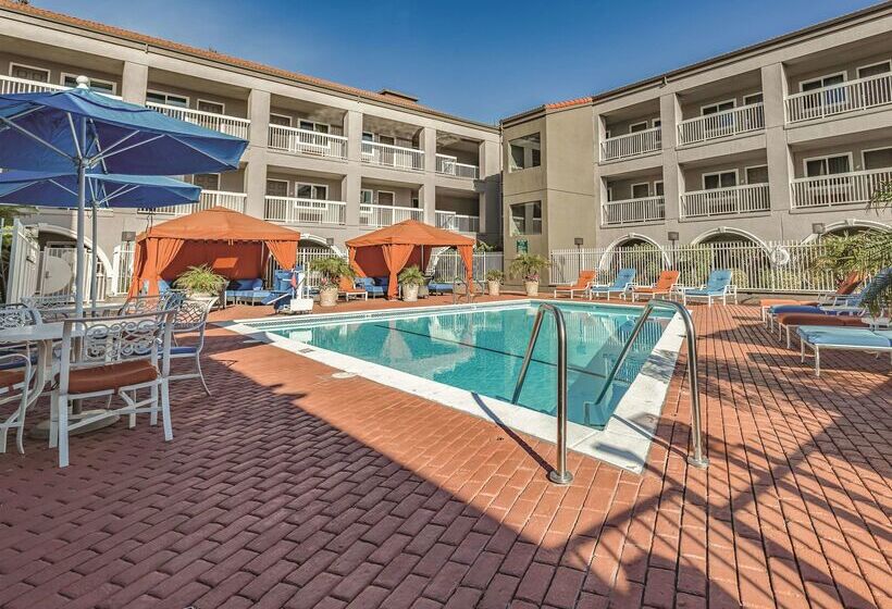 هتل La Quinta By Wyndham San Francisco Airport West