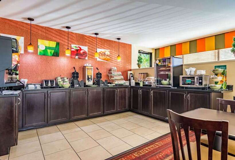 هتل Quality Inn Columbus Near Fort Moore