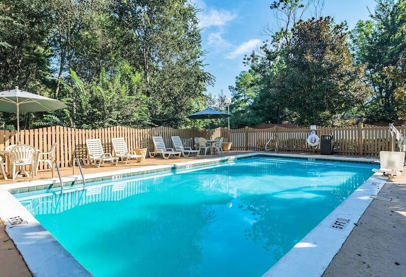 هتل Quality Inn Columbus Near Fort Moore