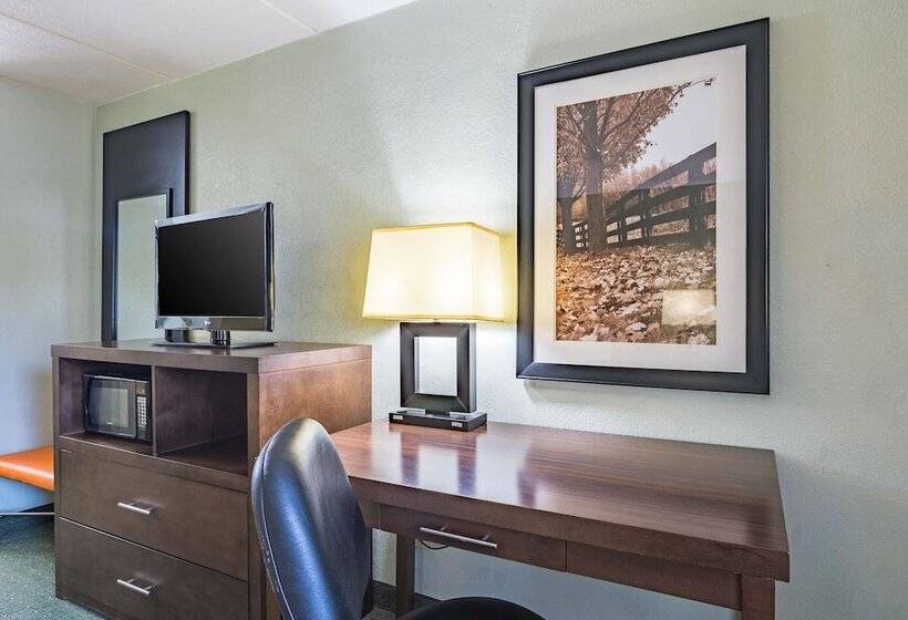 هتل Quality Inn Columbus Near Fort Moore