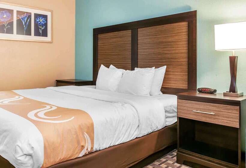 호텔 Quality Inn