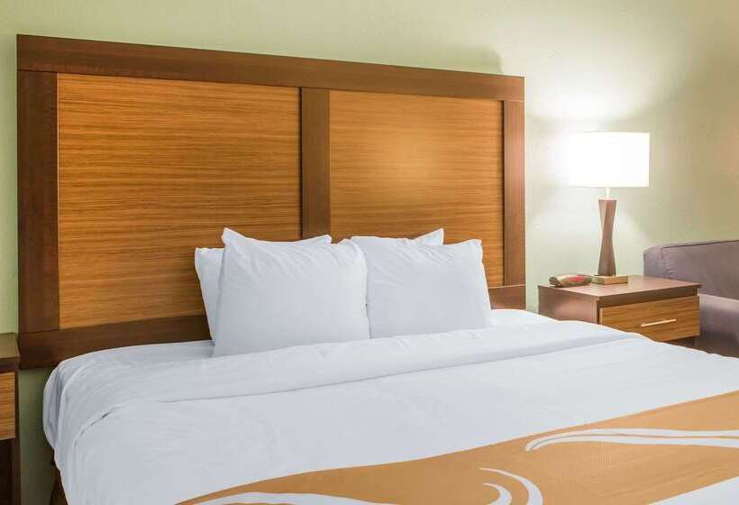 호텔 Quality Inn
