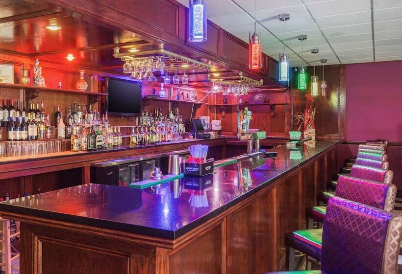 בית מלון כפרי Quality Inn Ledgewood  Dover