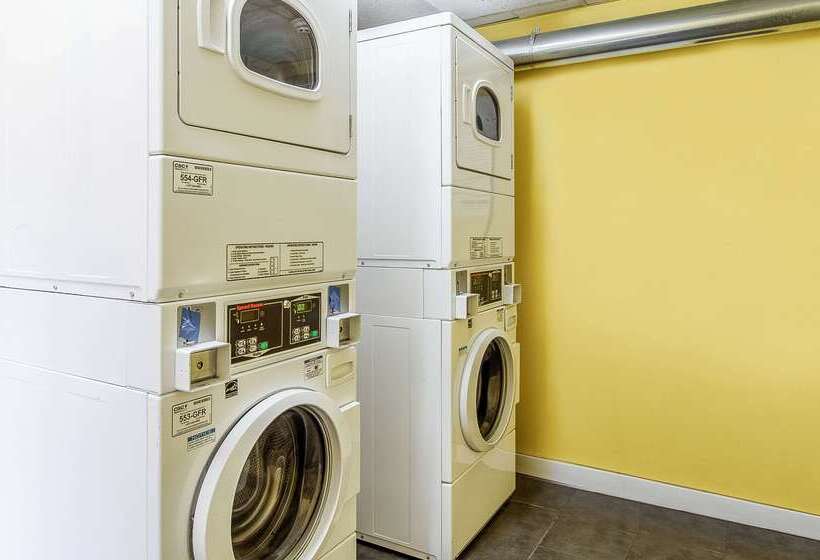 酒店 La Casa Inn & Suites Middleboro