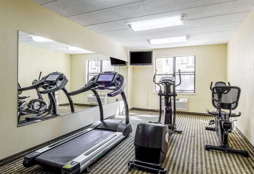 酒店 La Casa Inn & Suites Middleboro