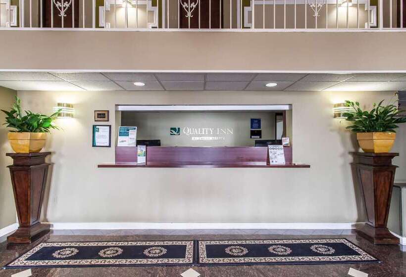 호텔 Quality Inn Milansandusky