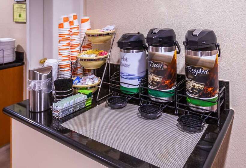 ホテル Quality Inn Near Six Flags Discovery Kingdomnapa Valley