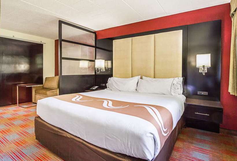 هتل Quality Inn & Suites