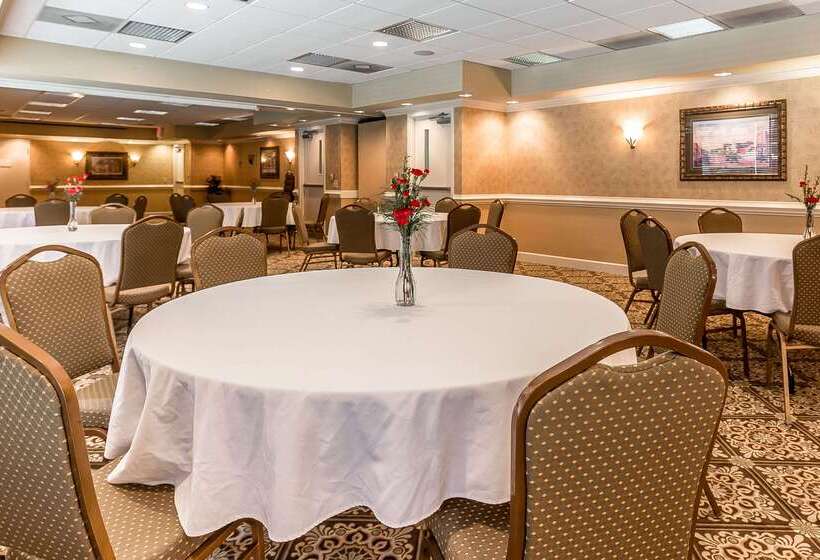 ホテル Quality Inn & Suites