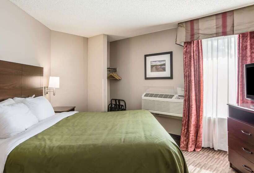 هتل Quality Inn & Suites Lawrence University Area