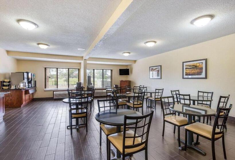 هتل Quality Inn & Suites Lawrence University Area
