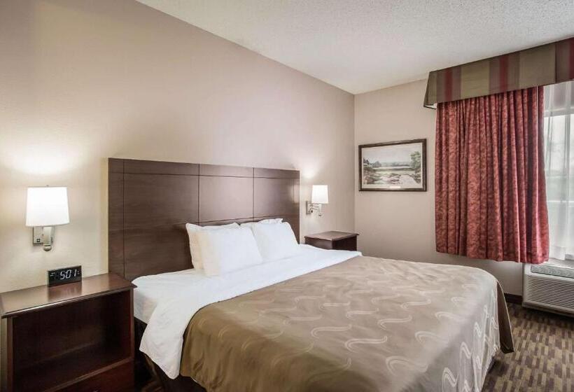 هتل Quality Inn & Suites Lawrence University Area