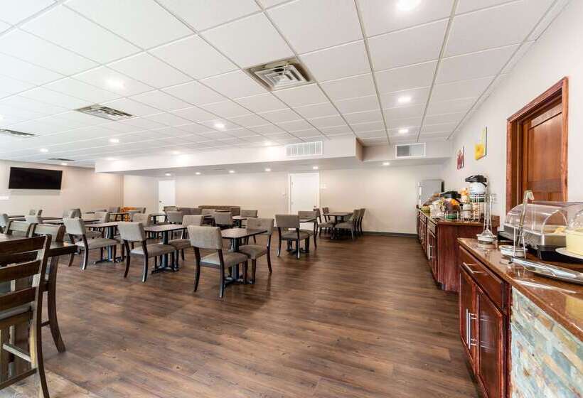 酒店 Quality Inn & Suites Vandalia Near I70 And Hwy 51