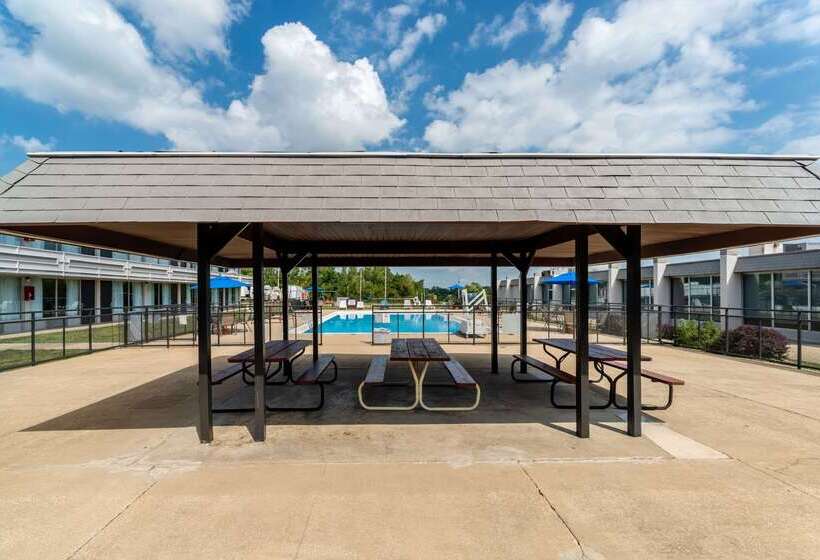酒店 Quality Inn & Suites Vandalia Near I70 And Hwy 51