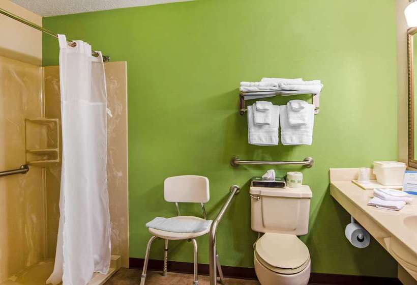 Отель Quality Inn