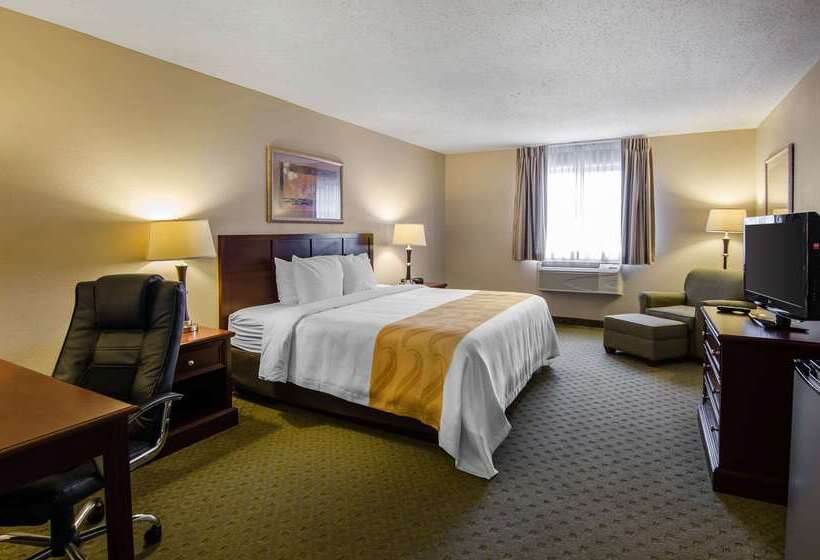 Отель Quality Inn