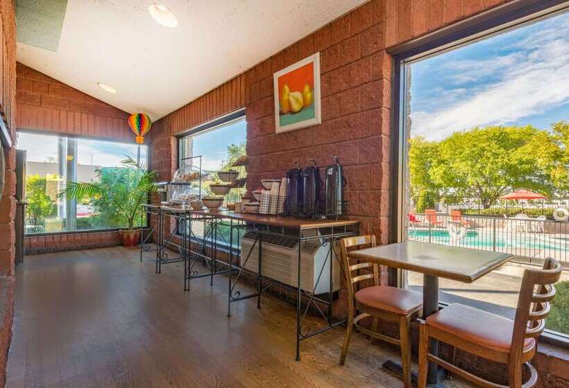 هتل Ramada By Wyndham Albuquerque Airport