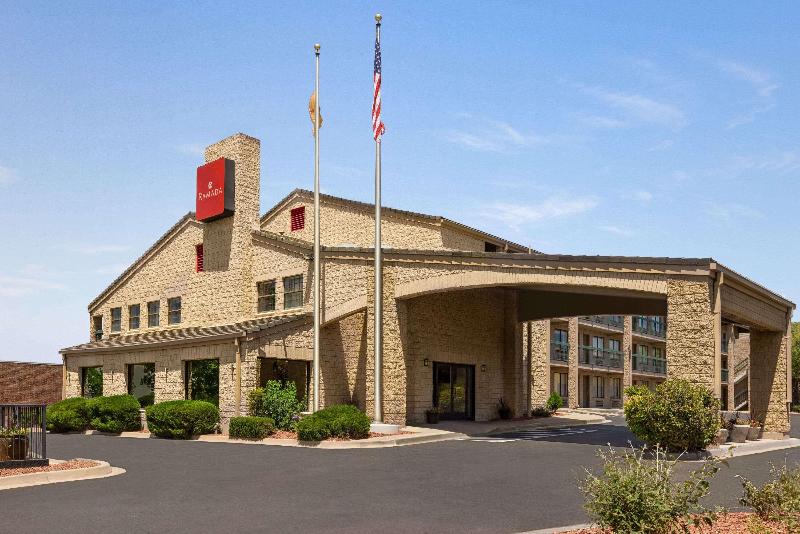 هتل Ramada By Wyndham Albuquerque Airport