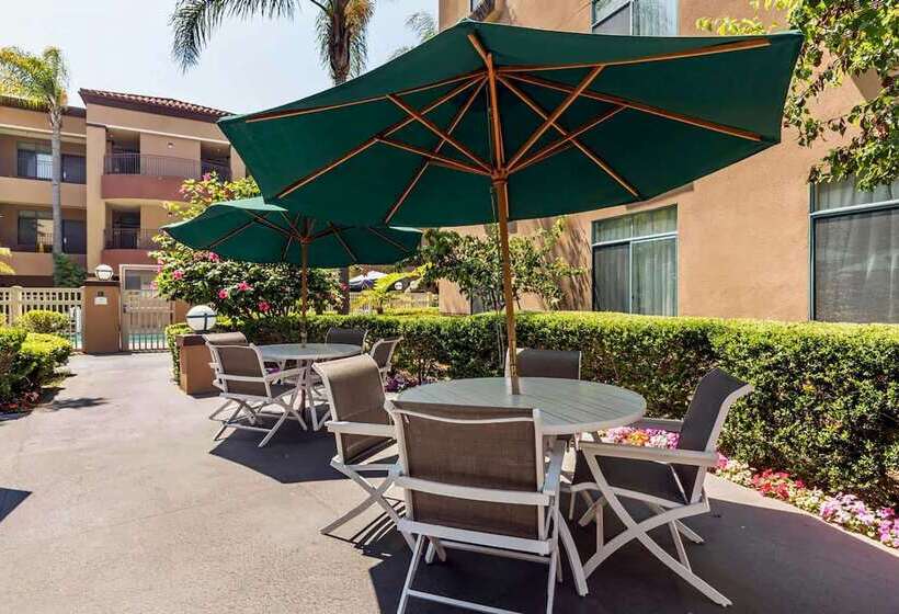 هتل Ramada Suites By Wyndham San Diego