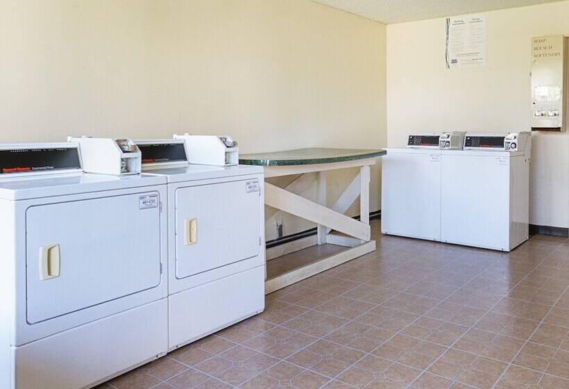 هتل Red Roof Inn Montgomery  Midtown