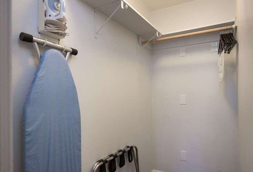 בית מלון כפרי Rodeway Inn Milpitas Near Great Mall