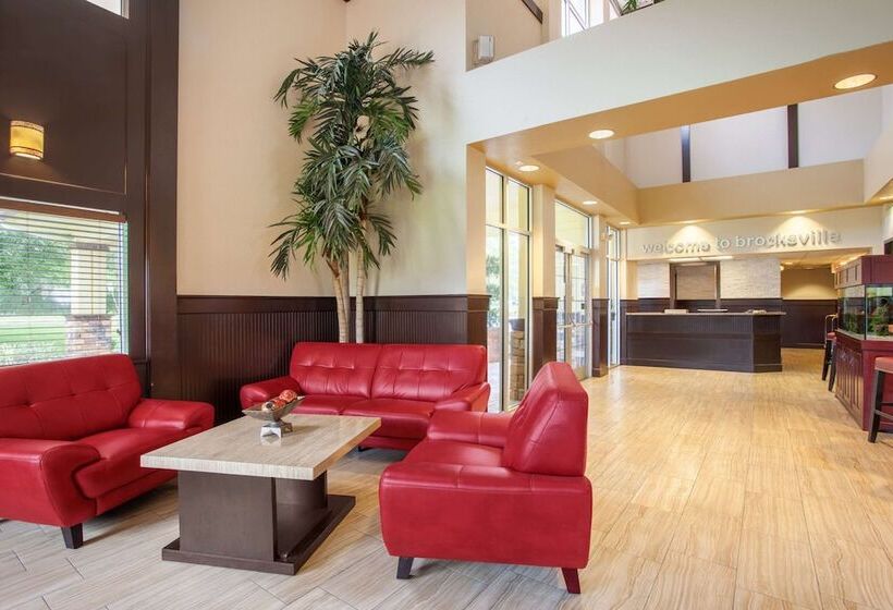 מוטל Days Inn By Wyndham Brooksville