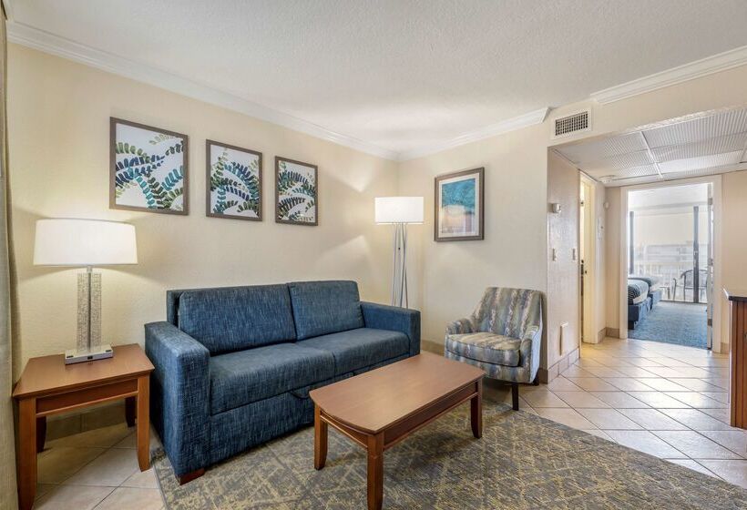 منتجع Best Western Cocoa Beach Hotel & Suites