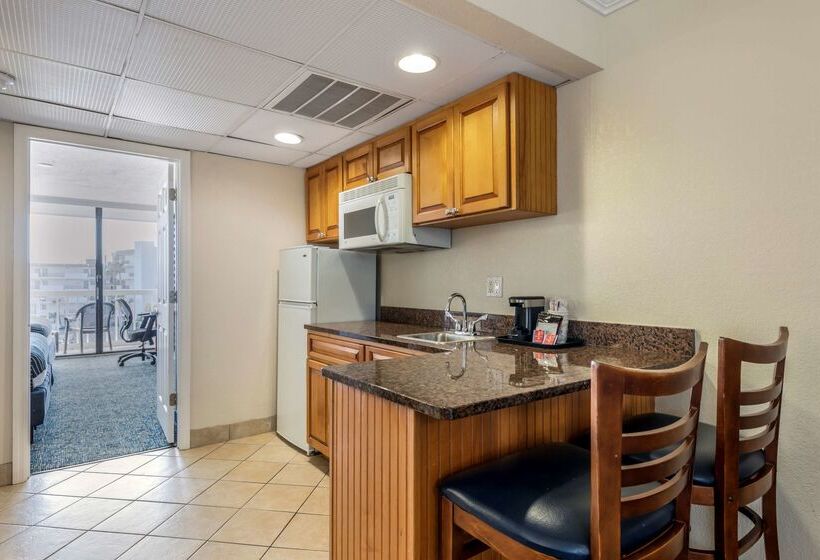 منتجع Best Western Cocoa Beach Hotel & Suites