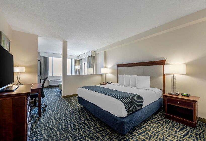 منتجع Best Western Cocoa Beach Hotel & Suites