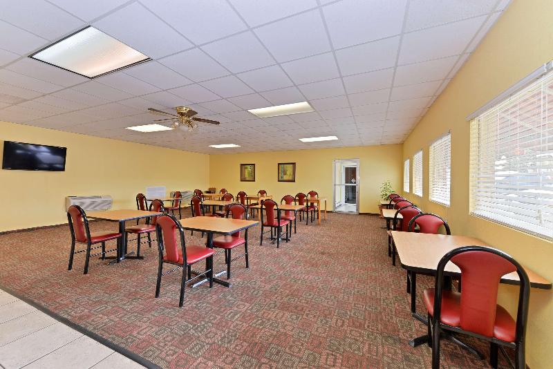 فندق Americas Best Value Inn Tulsa I 44