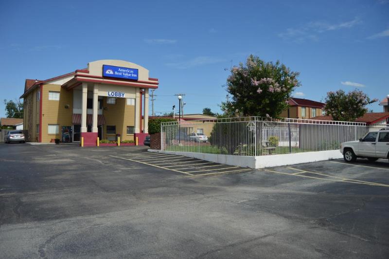 فندق Americas Best Value Inn Tulsa I 44