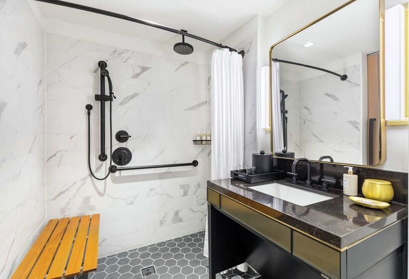 هتل C. Baldwin, Curio Collection By Hilton