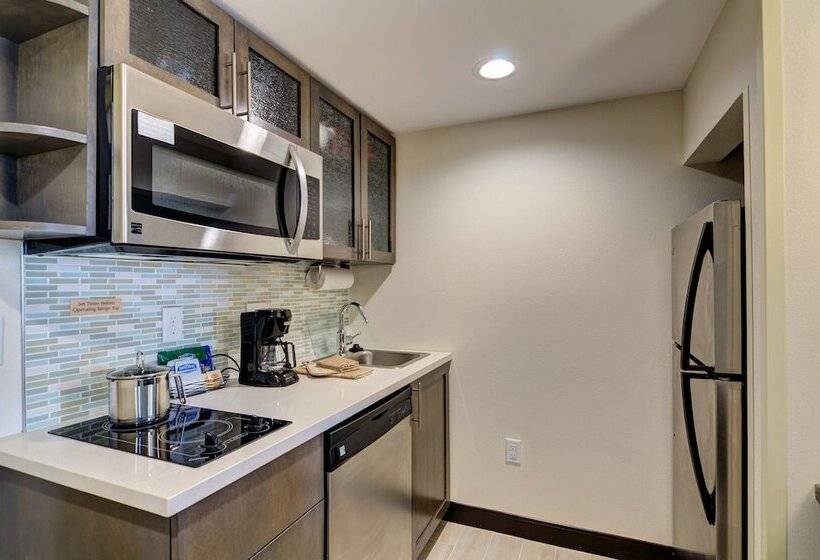 בית מלון כפרי Candlewood Suites Richmond   West Broad, An Ihg