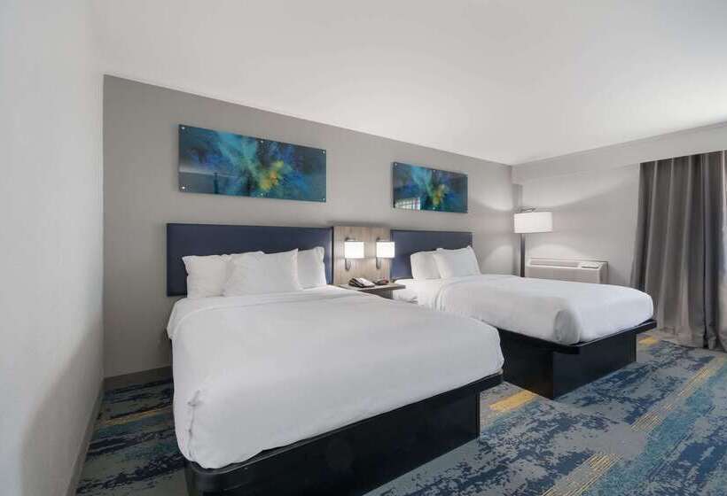 فندق Clarion Pointe Okc Airport