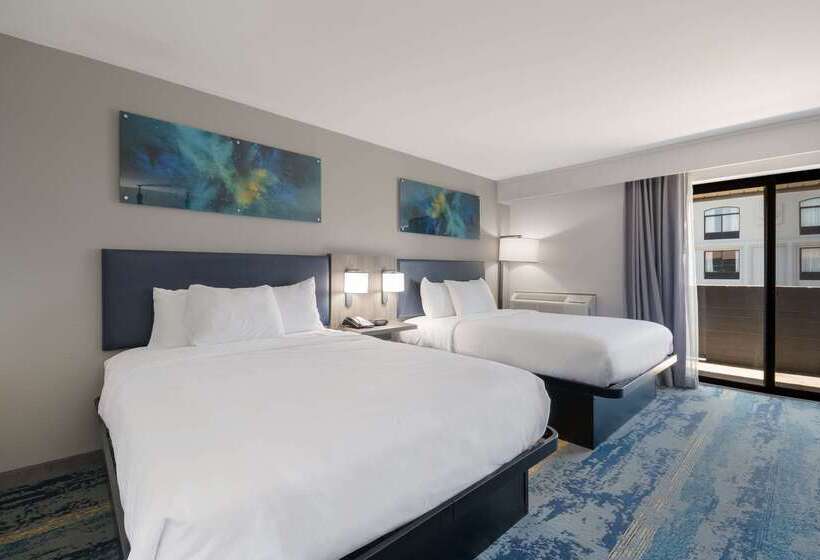 فندق Clarion Pointe Okc Airport