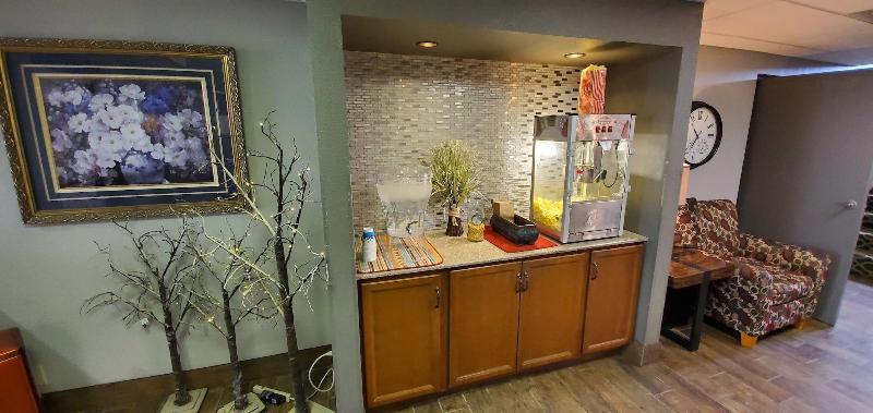 هتل Cottonwood Inn And Conference Center