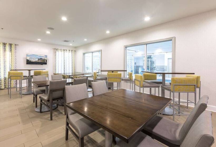 هتل Country Inn & Suites By Radisson Asheville Downtown Tunnel Road