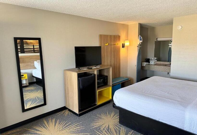 בית מלון כפרי Days Inn By Wyndham Cloverdale Greencastle