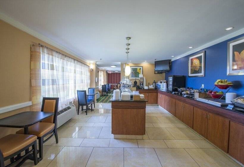 فندق Days Inn By Wyndham Florence Near Civic Center